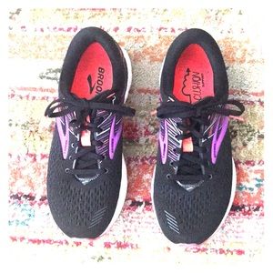 brooks adrenaline 8.5 wide